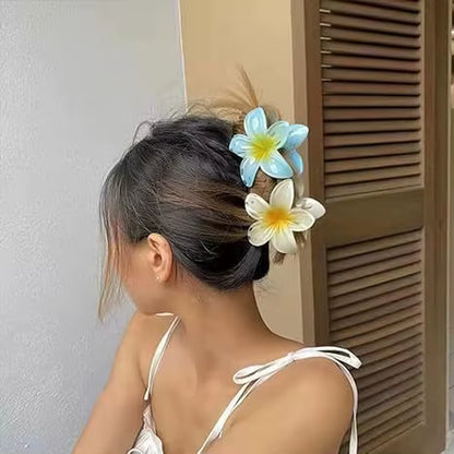 Elevate Your Style with Our New Hawaiian Gradient Flower Hair Clips - Perfect for Beach Vacations!