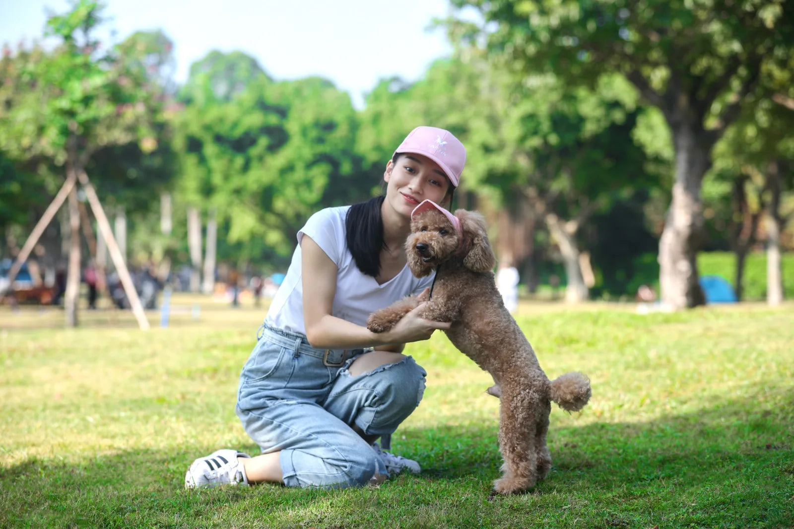 Stylish Adjustable Baseball Hat for Dogs - Perfect Sun Protection with Ear Holes for Outdoor Adventures