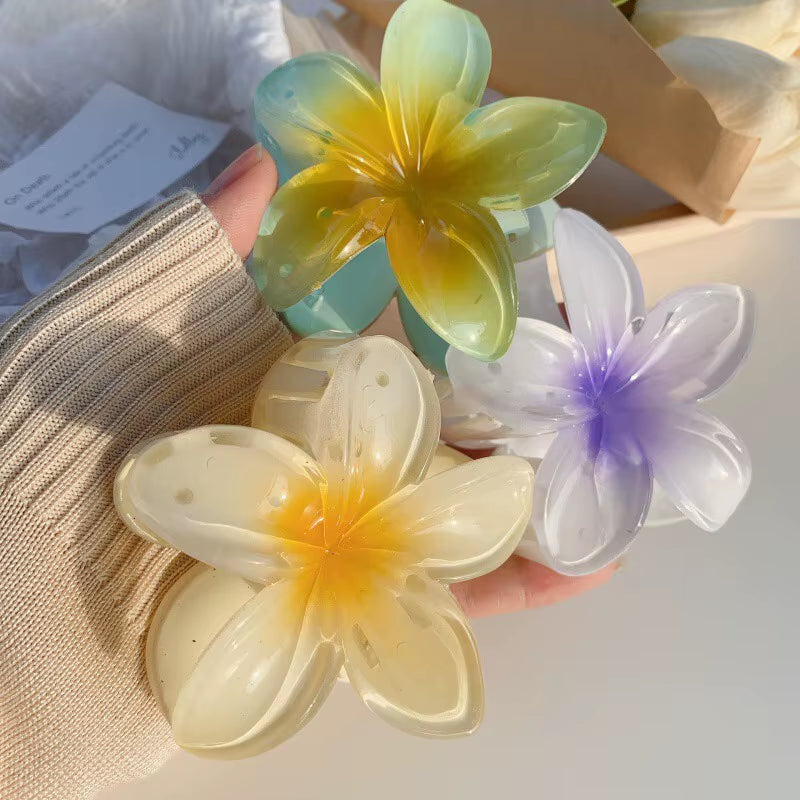 Elevate Your Style with Our New Hawaiian Gradient Flower Hair Clips - Perfect for Beach Vacations!