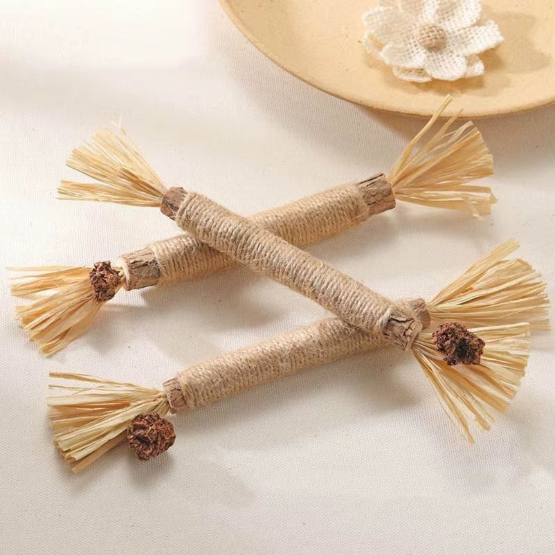Engaging Natural Wood Polygonum Teasing Cat Toy - Perfect for Chewing and Teeth Cleaning!
